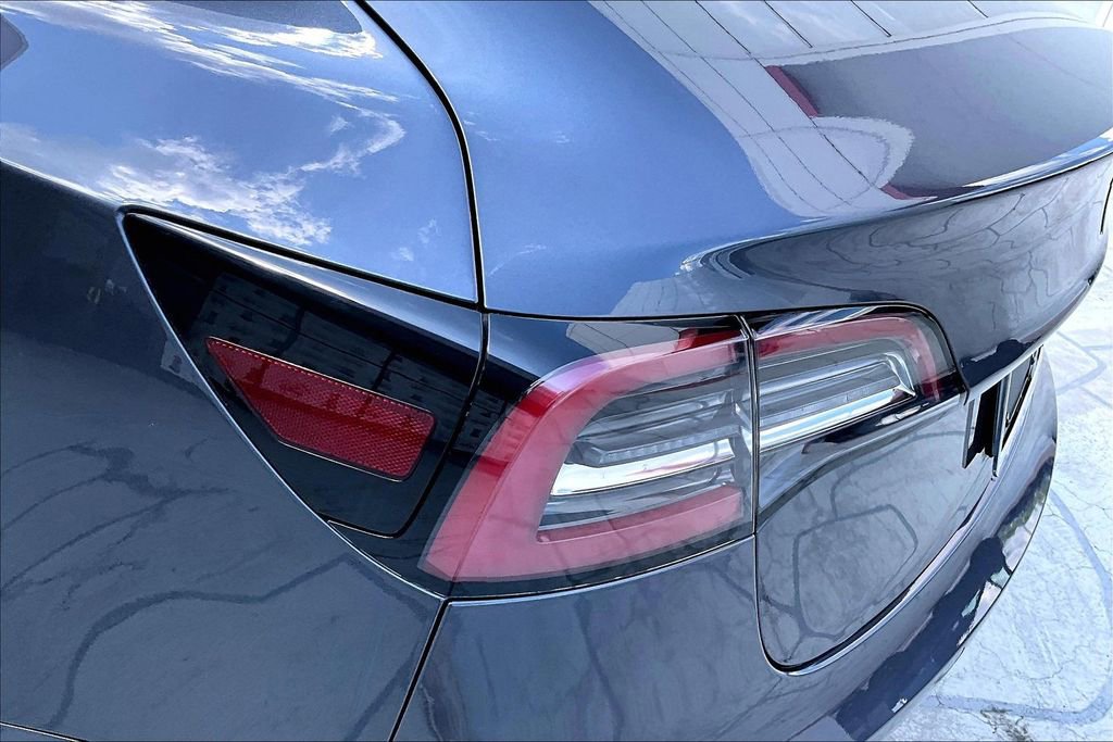 Used 2020 Tesla Model 3 Long Range image 23