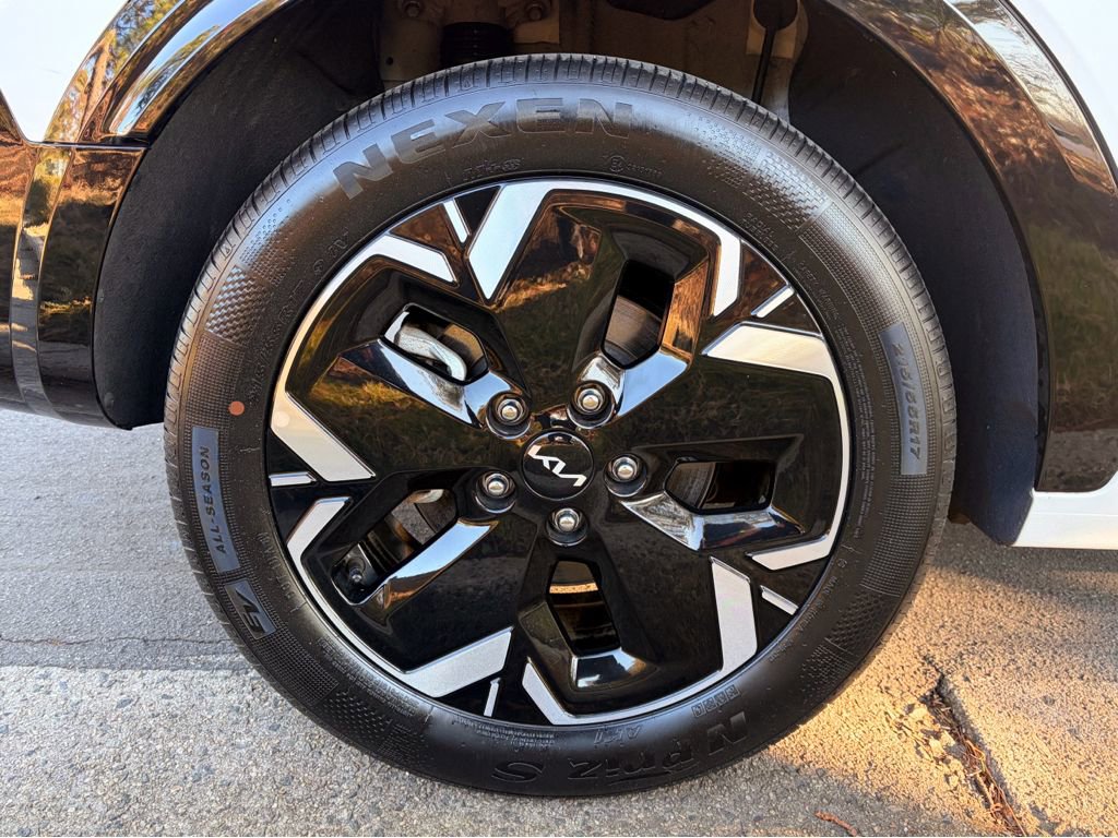 Used 2023 Kia Niro Wind w/ Wind Preserve Package image 34