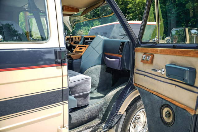 Used 1988 Chevrolet G20 RWD image 30