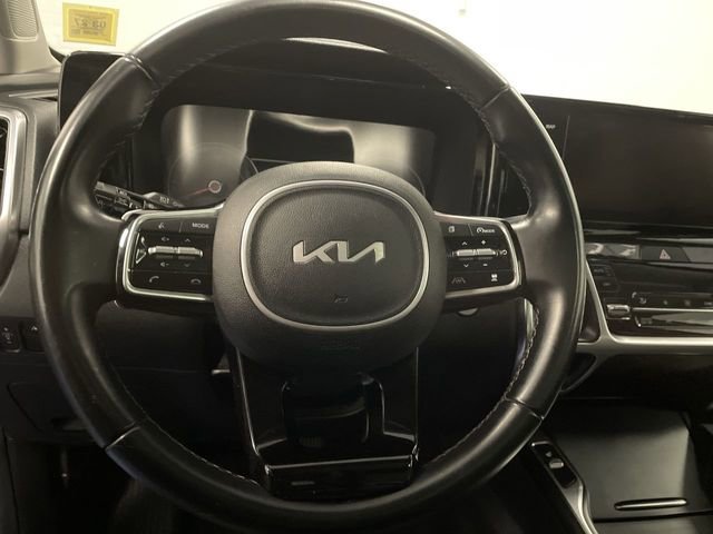 Used 2022 Kia Sorento EX w/ Panoramic Sunroof Package AWD/4WD image 14