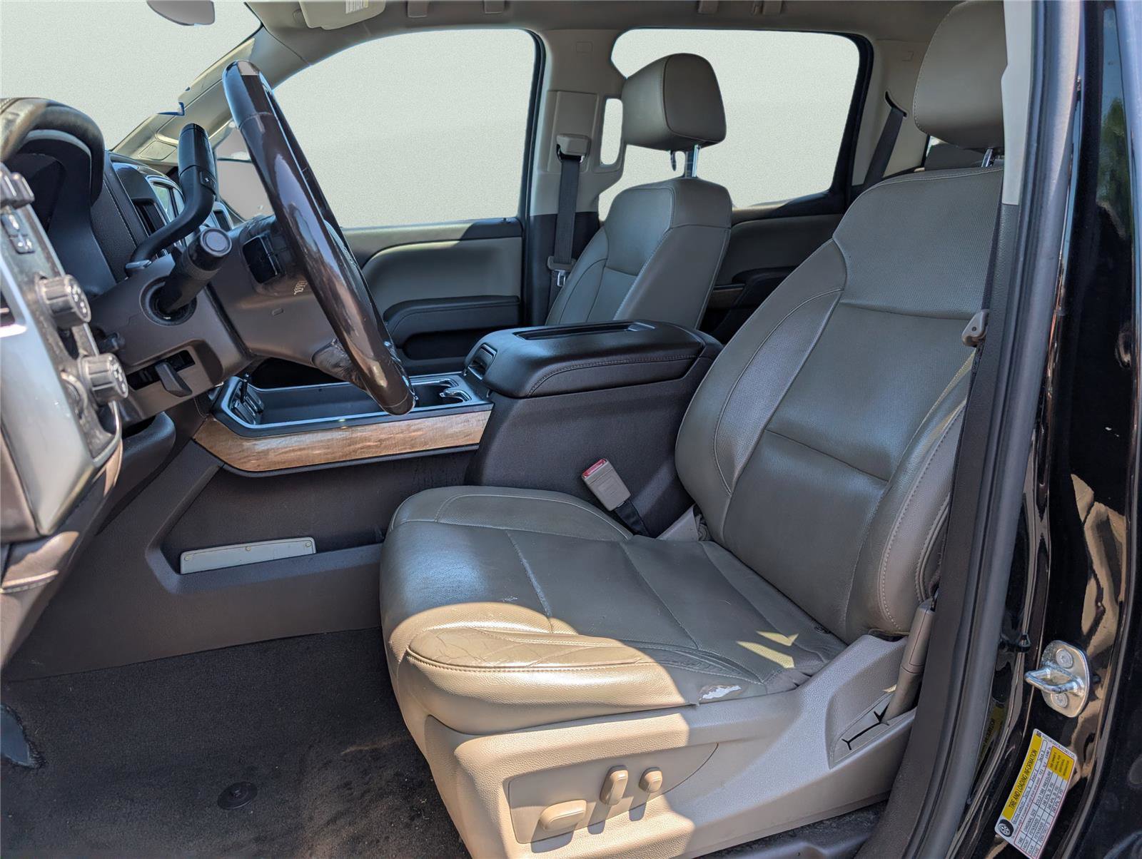 Used 2018 Chevrolet Silverado 1500 LTZ w/ Sport Package AWD/4WD image 11
