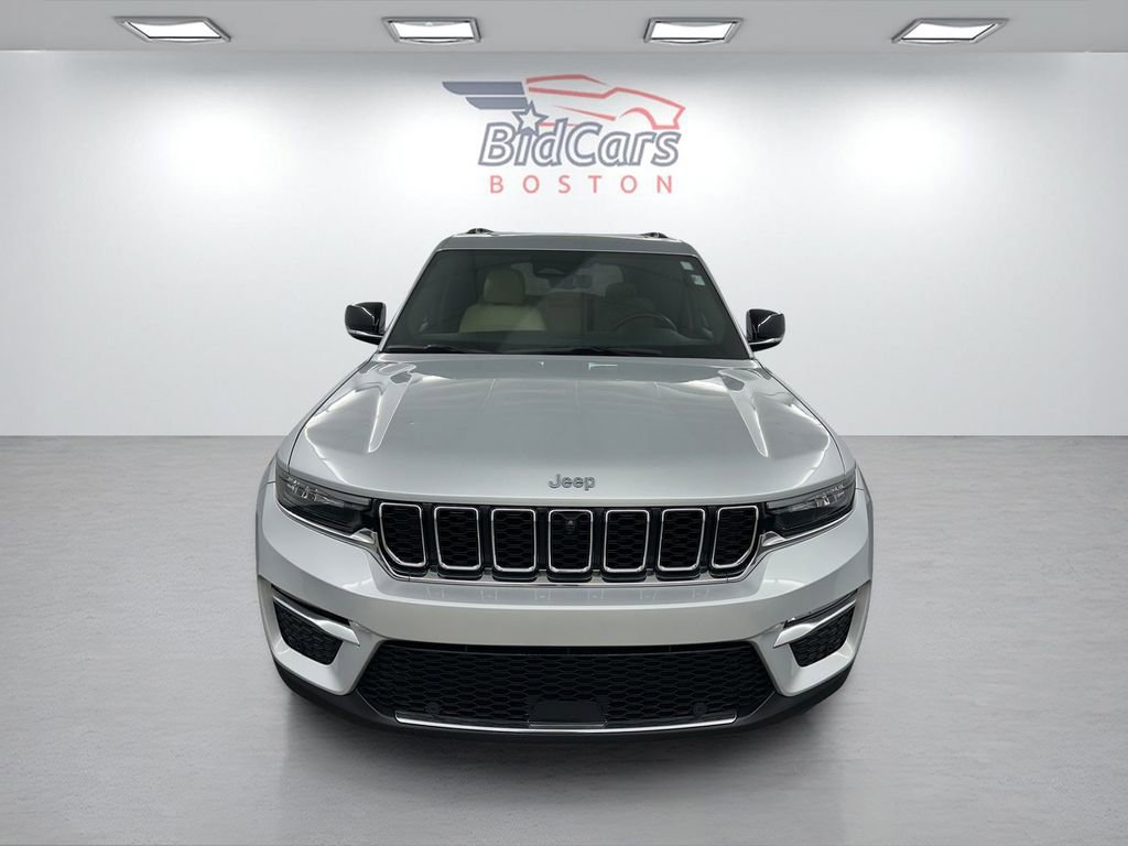 Used 2022 Jeep Grand Cherokee Limited 4xe w/ Luxury Tech Group II AWD/4WD image 2