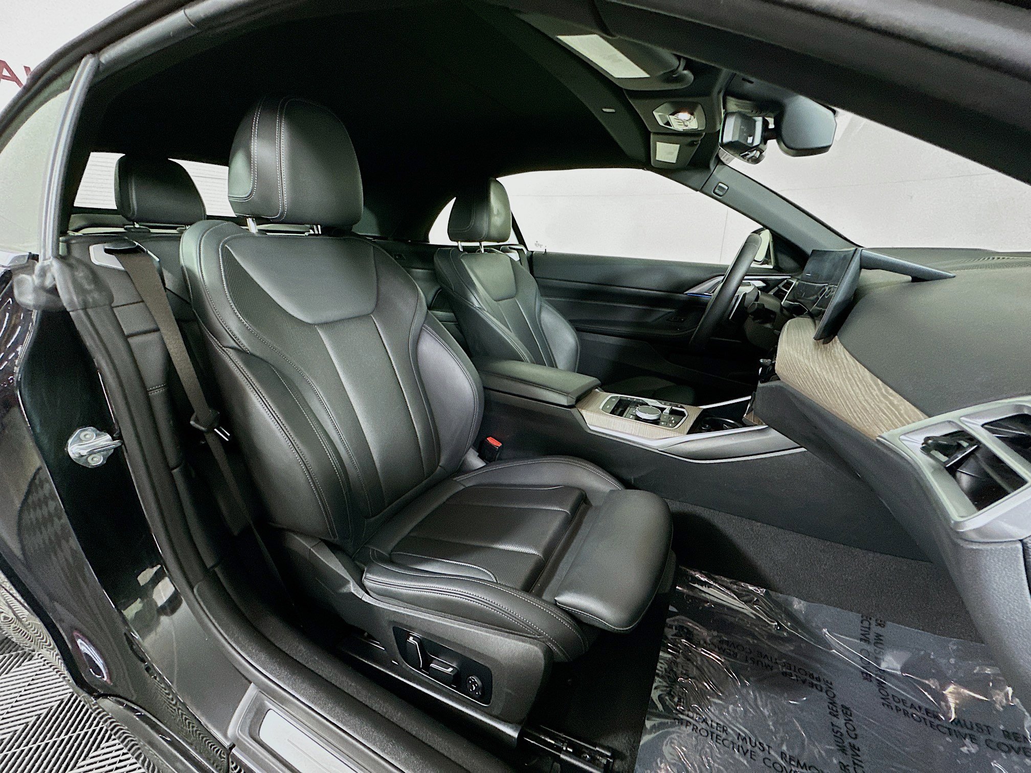 Used 2025 BMW 430i Convertible w/ Premium Package image 27