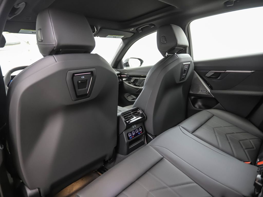 Used 2026 BMW 530i xDrive w/ Premium Package image 21