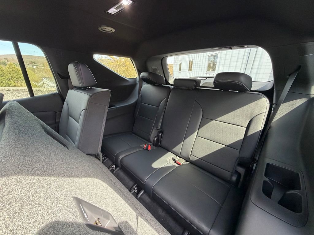New 2026 Chevrolet Traverse LT AWD/4WD image 11