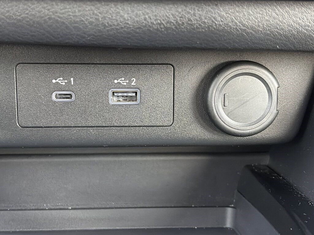 Certified 2023 Nissan Rogue SV image 17