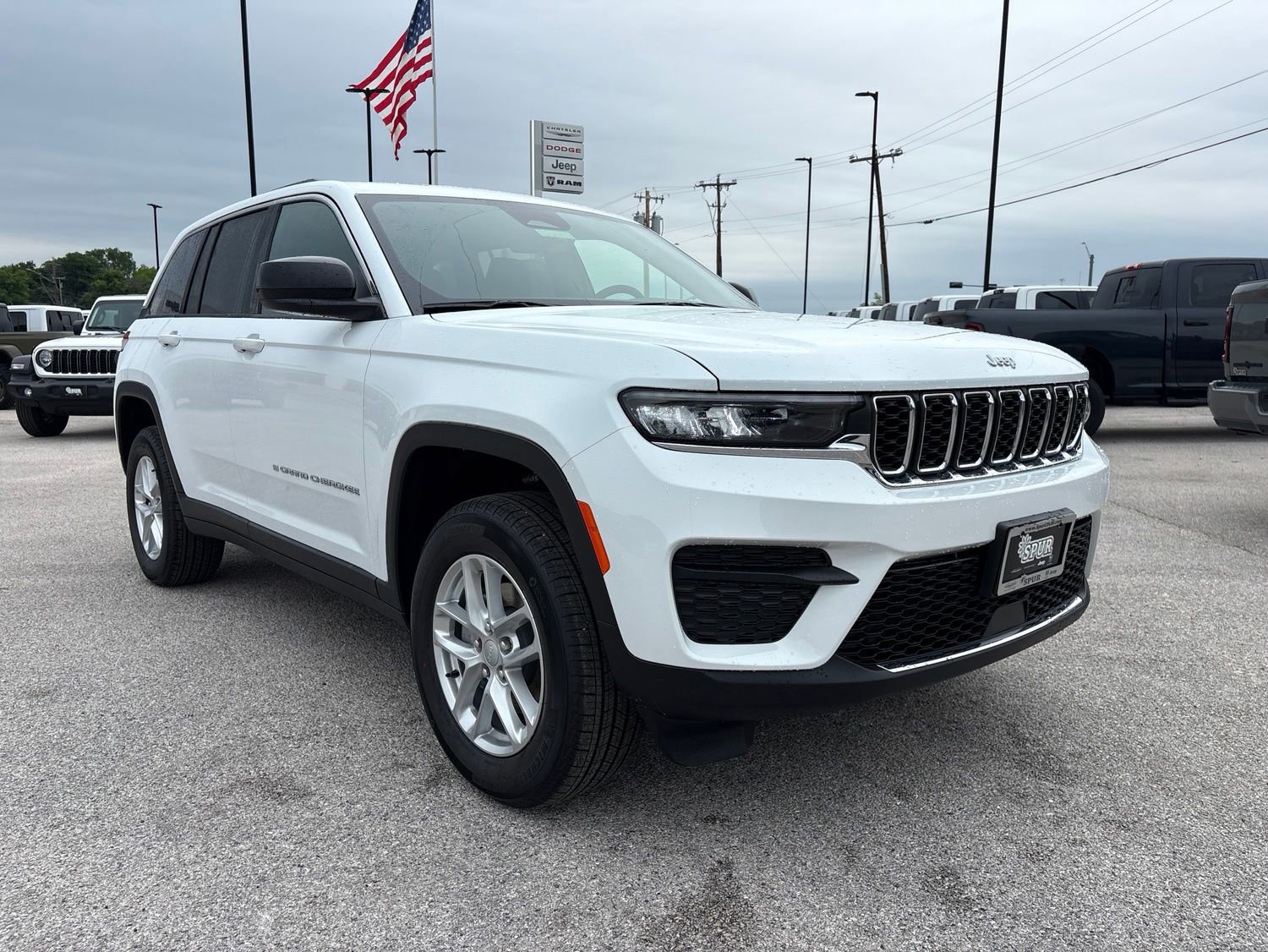 New 2026 Jeep Grand Cherokee Laredo RWD image 8