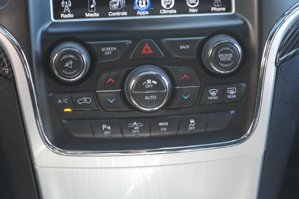Used 2015 Jeep Grand Cherokee SRT w/ Trailer Tow Group IV AWD/4WD image 23