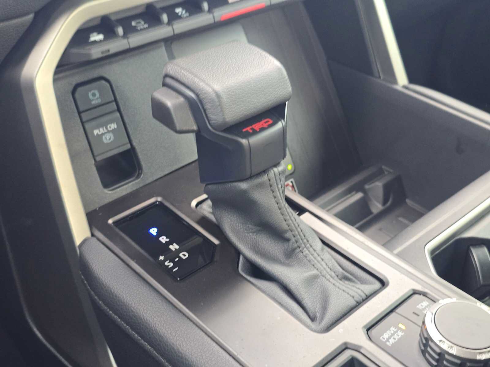 Certified 2025 Toyota Tundra Limited AWD/4WD image 28