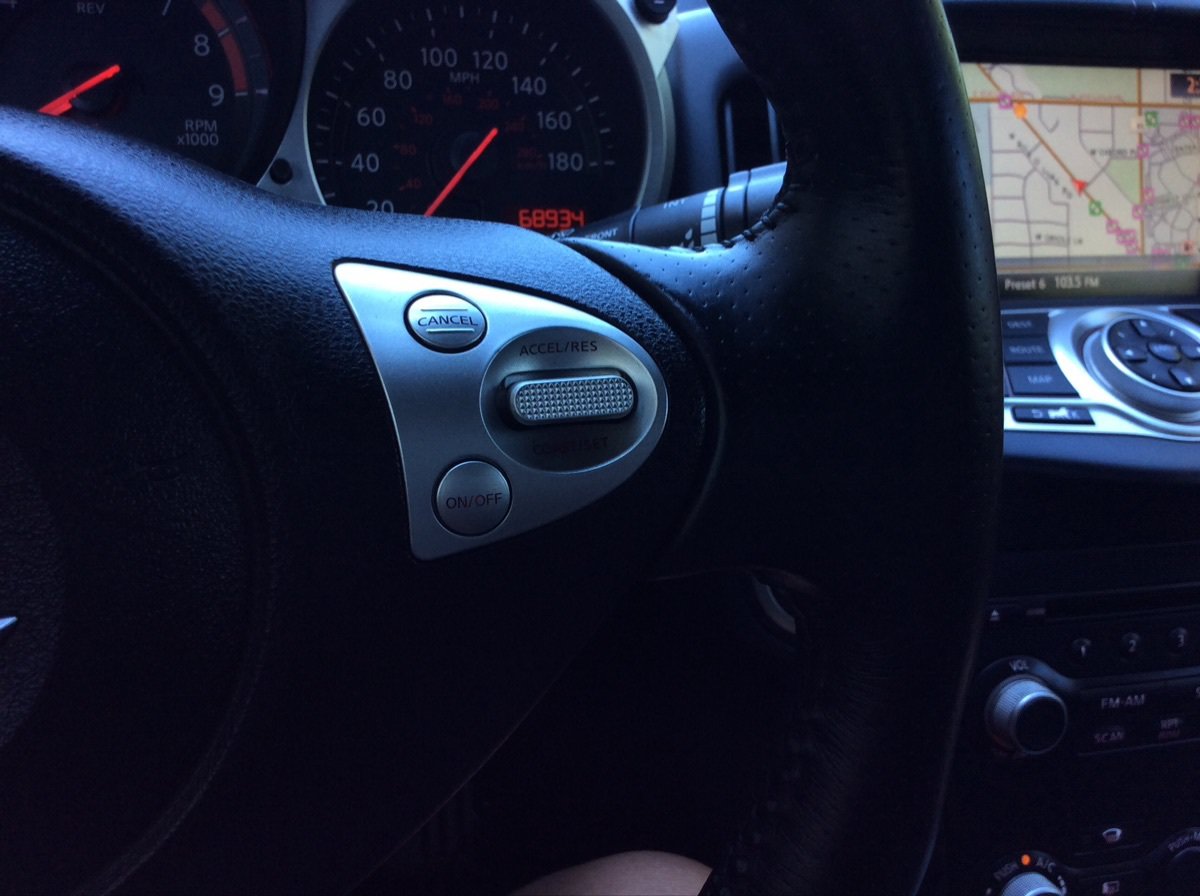 Used 2015 Nissan 370Z Touring Sport RWD image 21