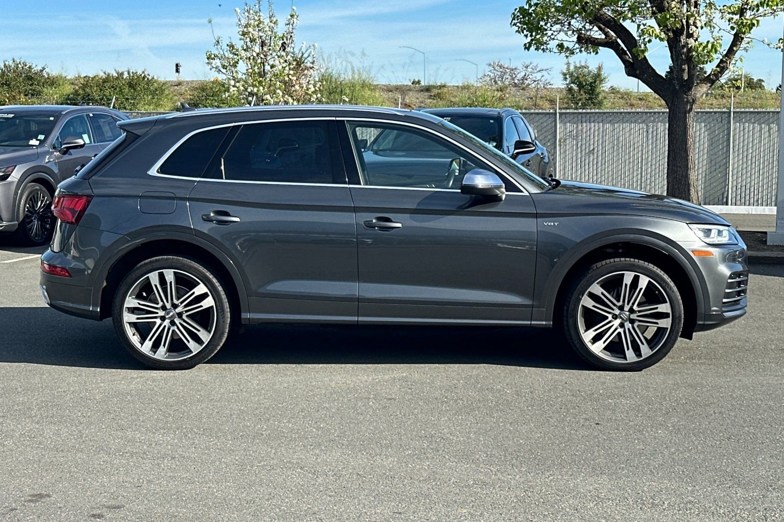 Used 2018 Audi SQ5 Premium Plus image 3
