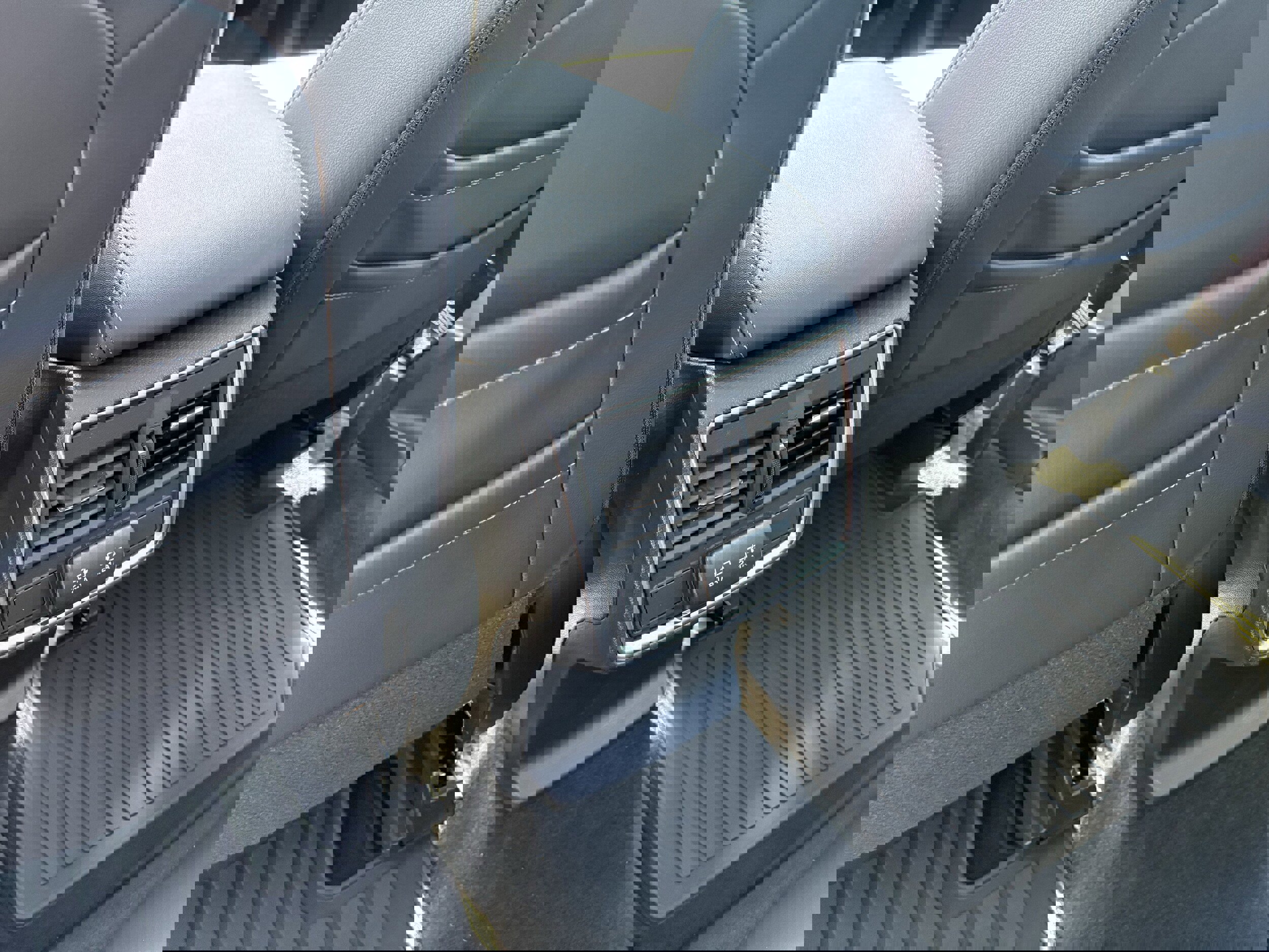 Certified 2023 Subaru Forester Limited image 32