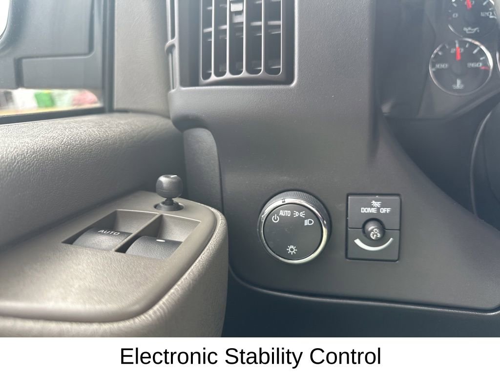 Used 2024 Chevrolet Express 2500 w/ Driver Convenience Package image 31