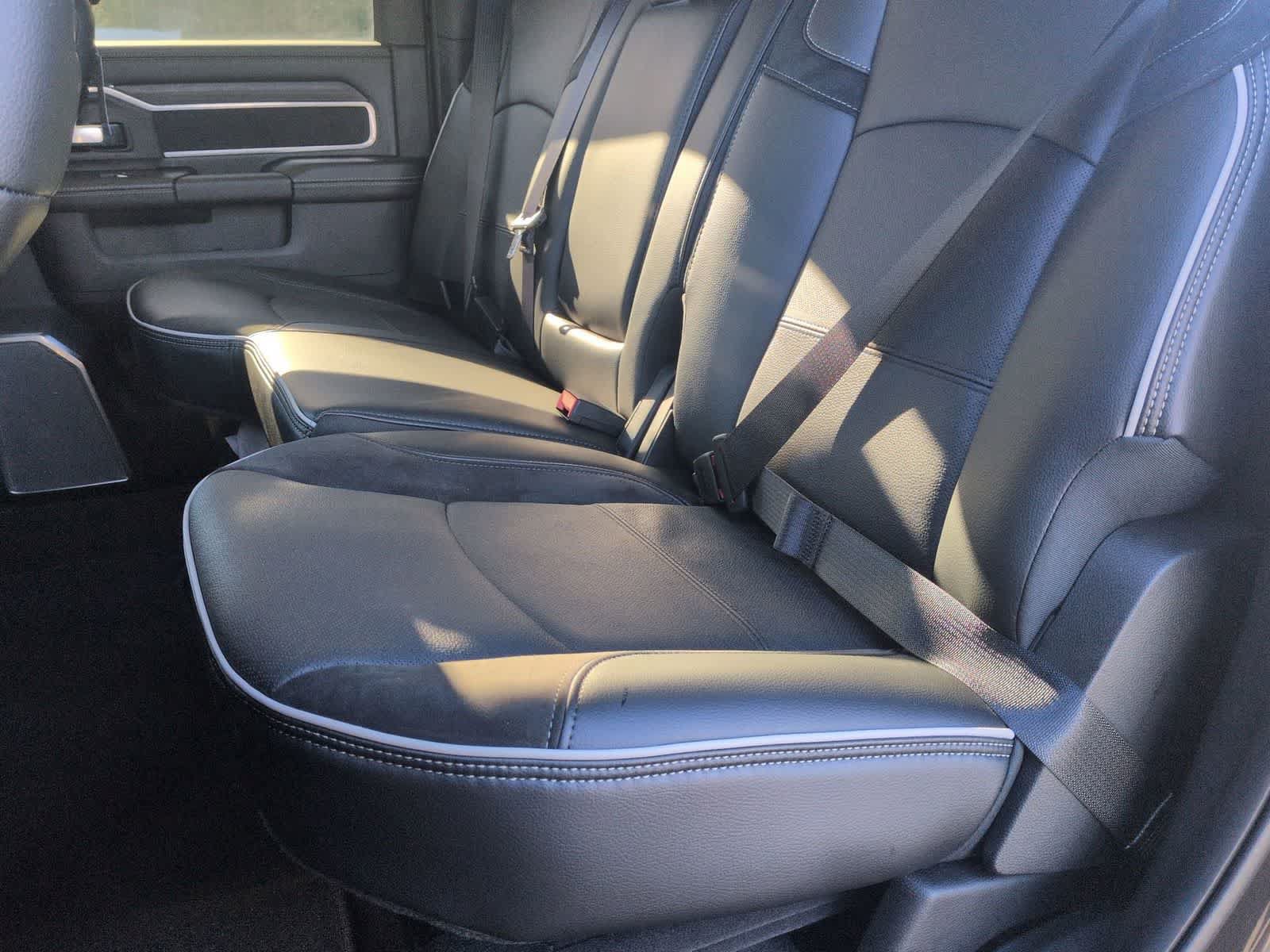 New 2026 RAM 2500 Laramie AWD/4WD image 19