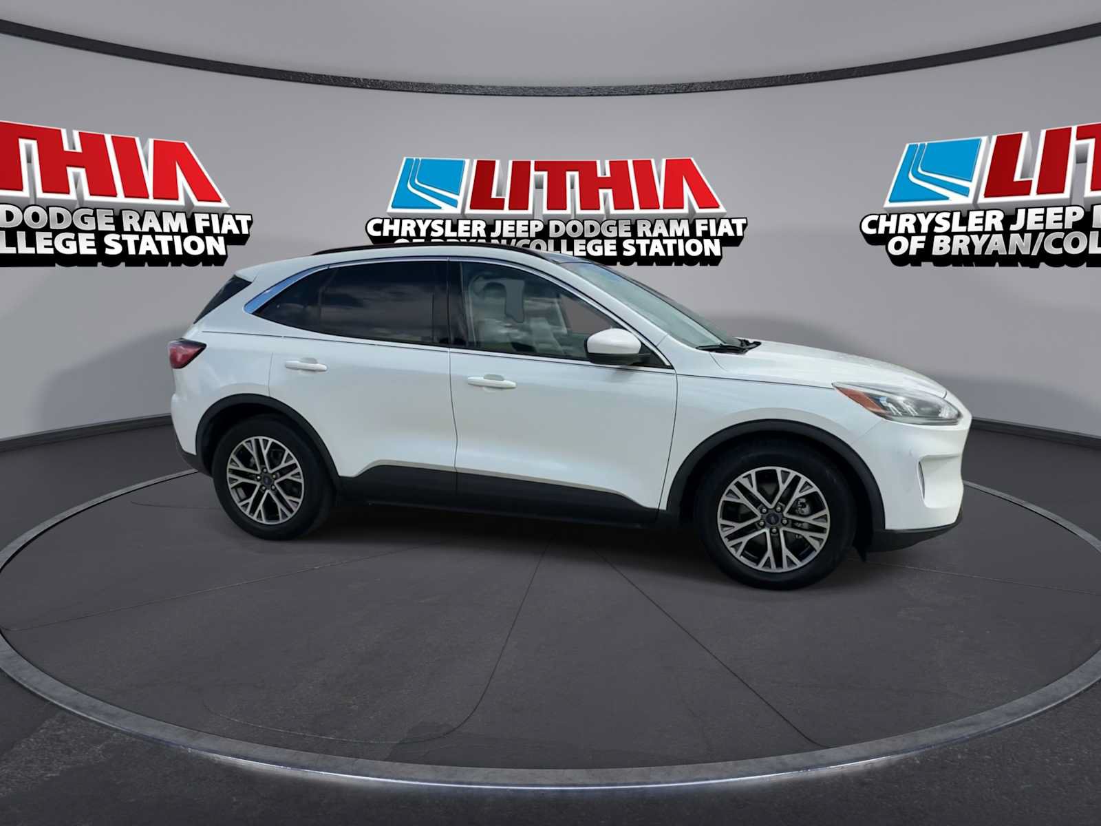Used 2020 Ford Escape SEL FWD image 9