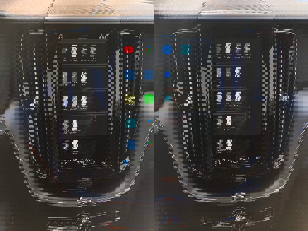 New 2025 Volvo XC60 B5 Core w/ Protection Package Premier image 21