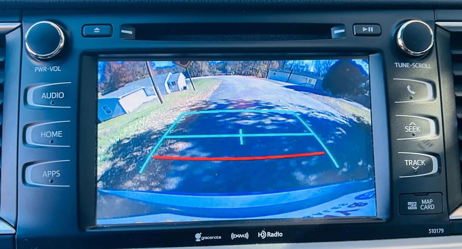 Used 2018 Toyota Highlander XLE image 15