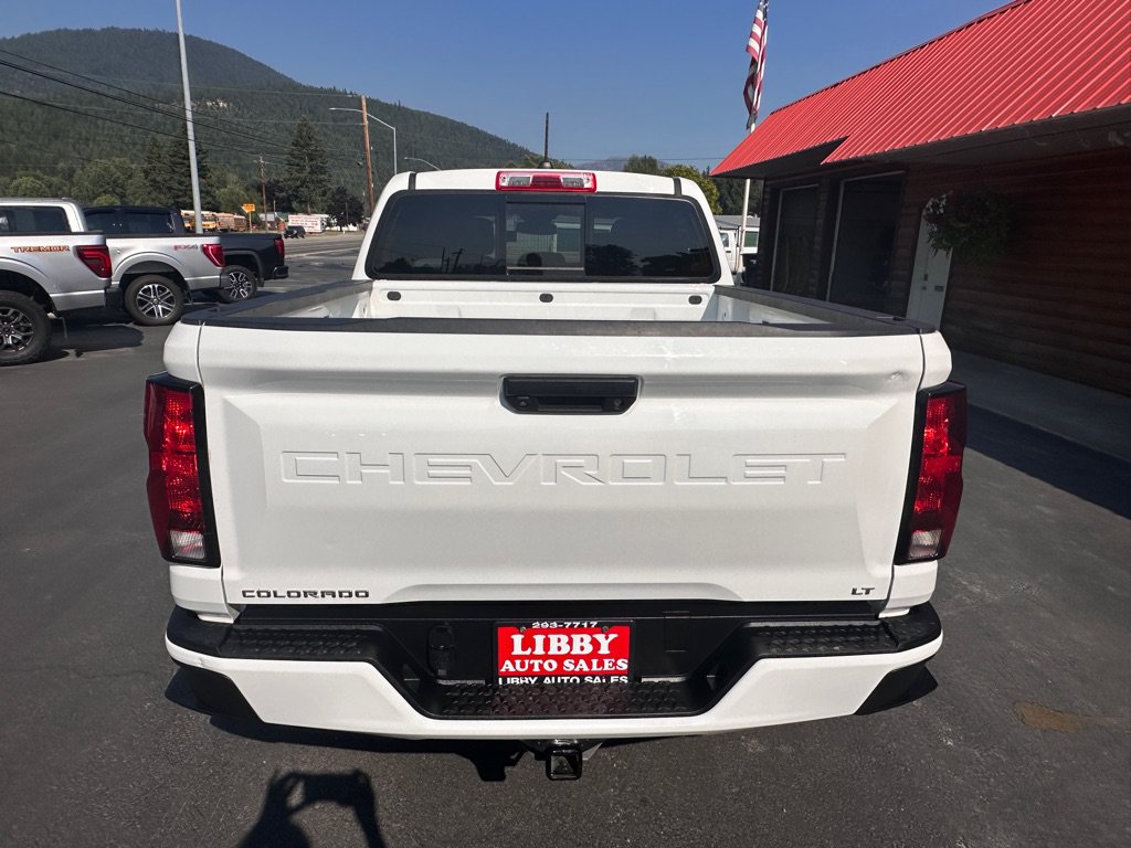 Used 2023 Chevrolet Colorado LT w/ LT Convenience Package II AWD/4WD image 6