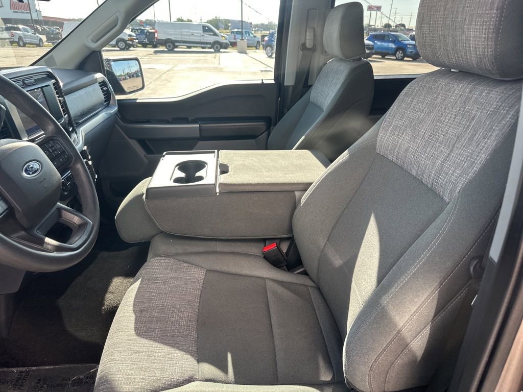 Used 2023 Ford F150 XLT image 3