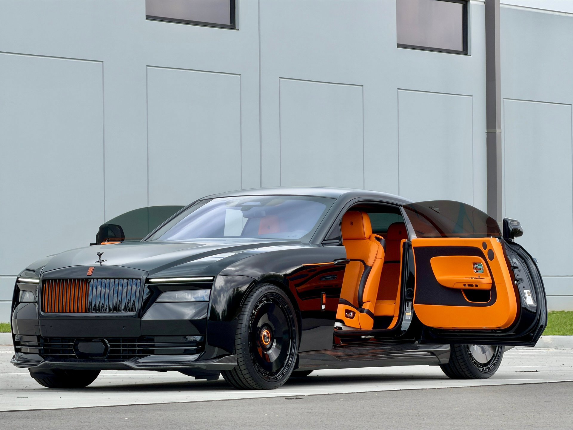 Used 2024 Rolls-Royce Spectre w/ Spectre Launch Package AWD/4WD image 34