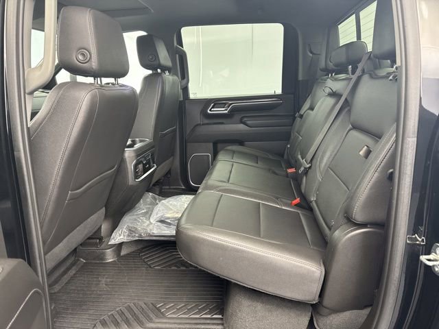 Used 2024 Chevrolet Silverado 3500 LTZ w/ LTZ Convenience Package image 18