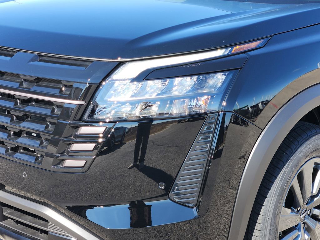 New 2026 Nissan Pathfinder SV FWD image 5