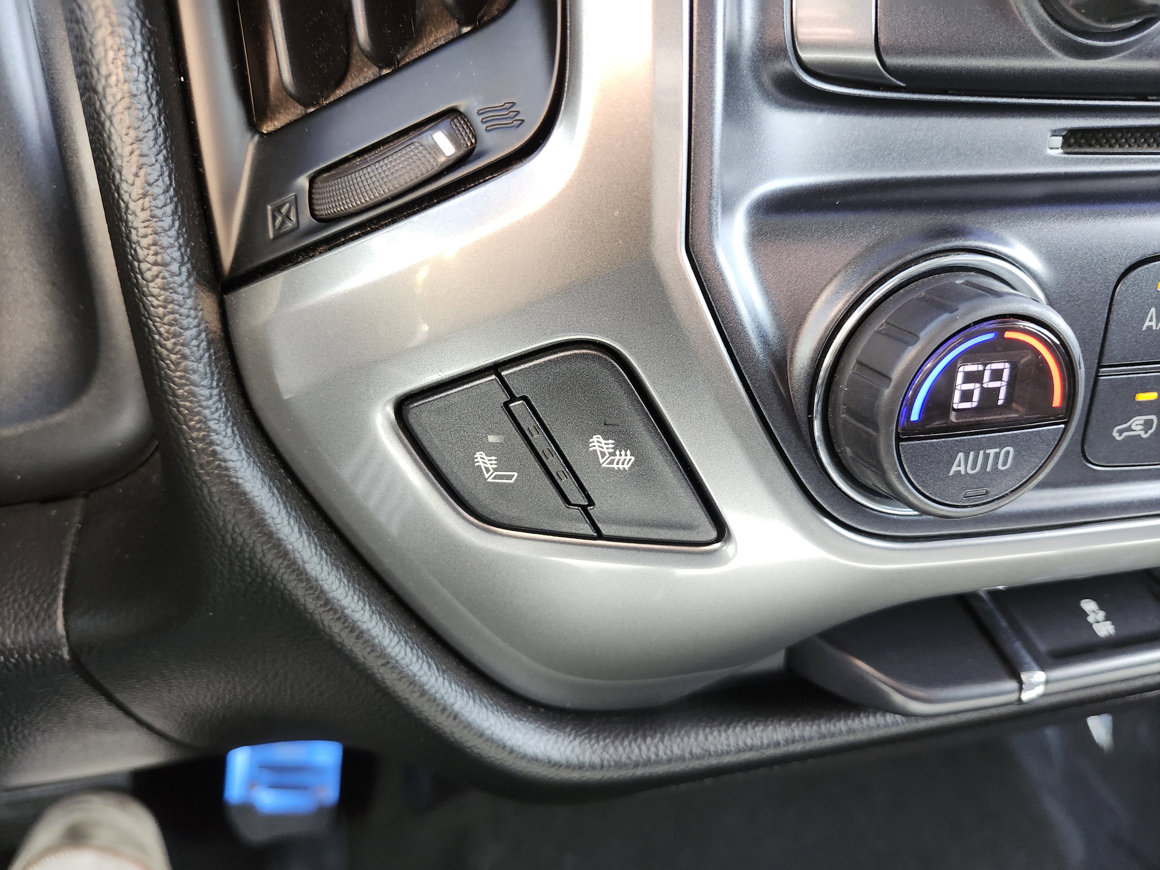 Used 2018 Chevrolet Silverado 1500 LT w/ All Star Edition image 7