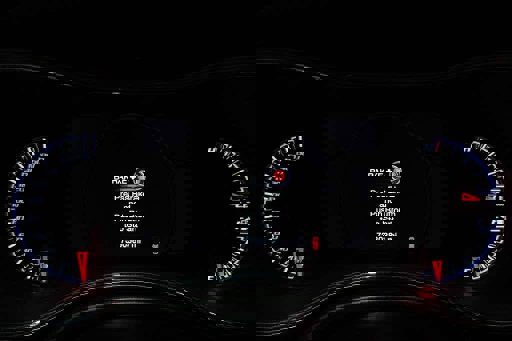 Used 2018 Jeep Grand Cherokee SRT w/ Trailer Tow Group IV image 41