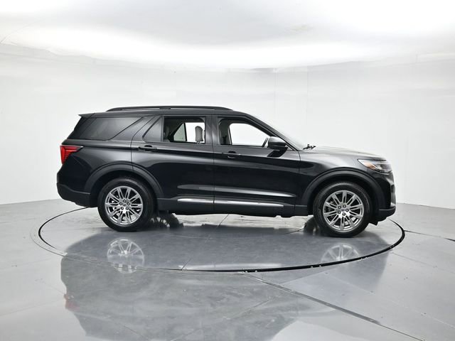 Certified 2025 Ford Explorer Active w/ Active Comfort Package image 2