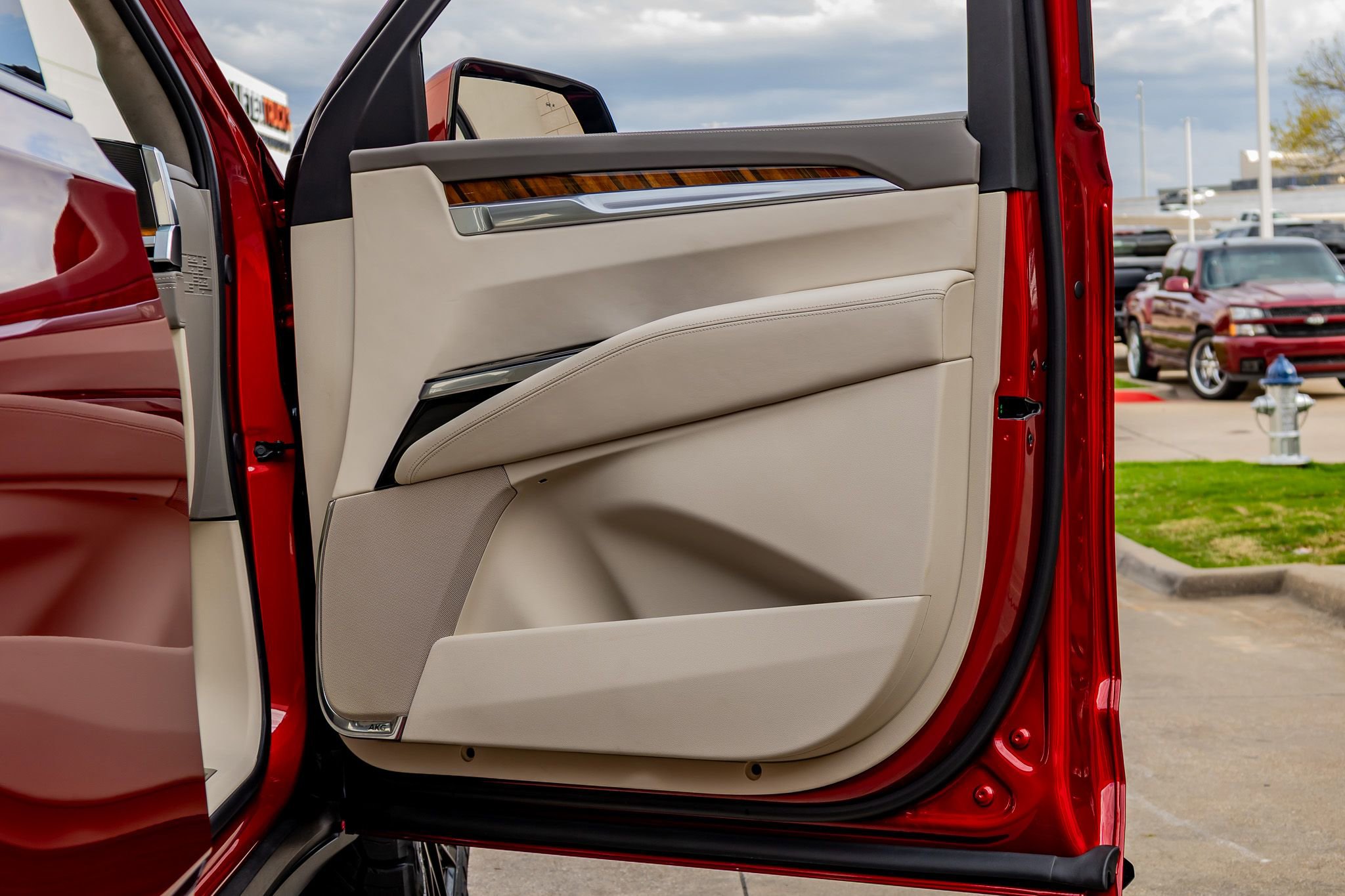 Used 2025 Cadillac Escalade Sport Platinum w/ LPO, Floor Liner Package image 39