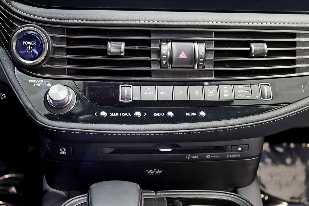 Used 2022 Lexus LS 500h AWD w/ Luxury Package image 28