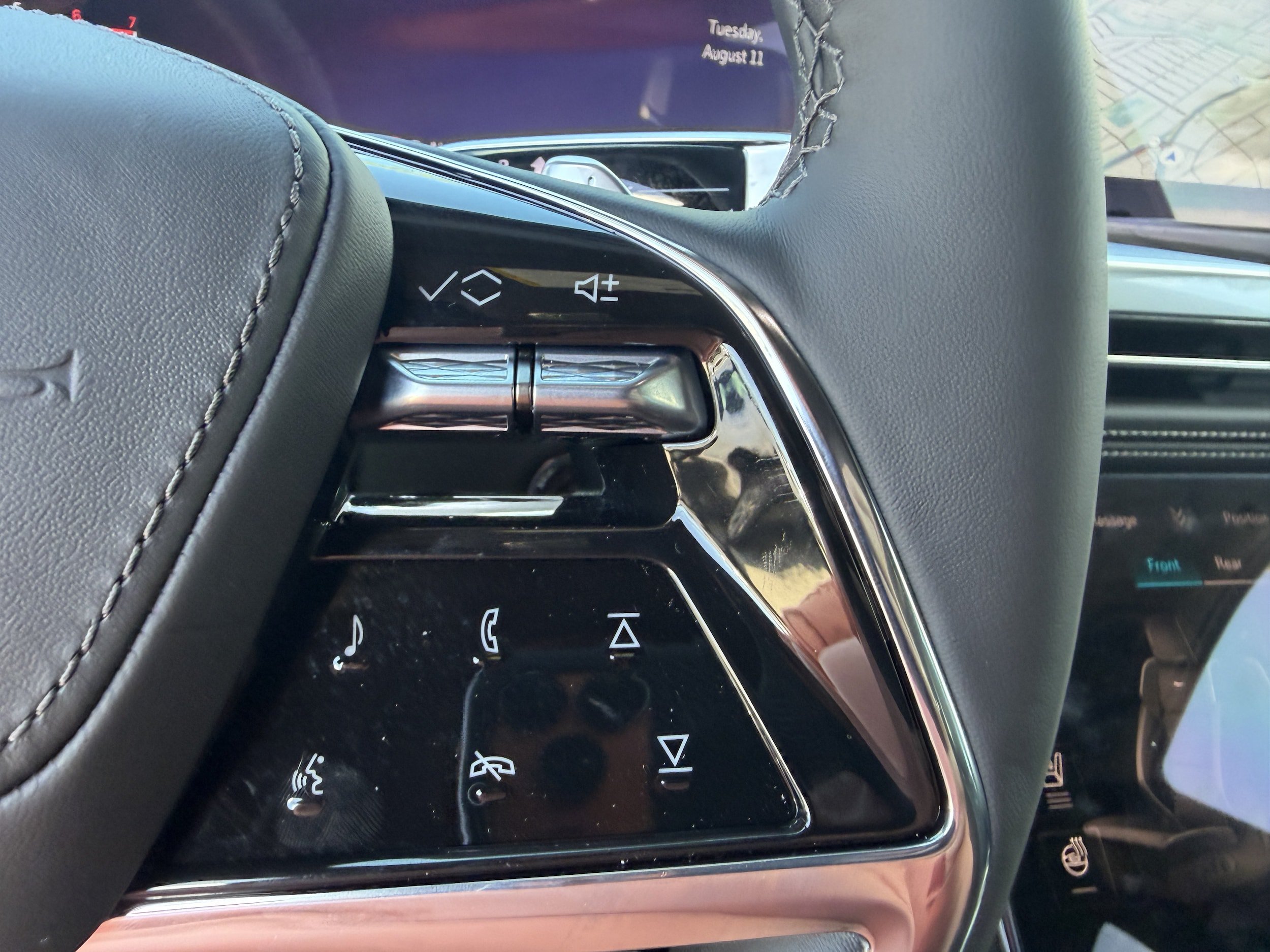 New 2026 Cadillac Escalade Platinum Sport AWD/4WD image 32