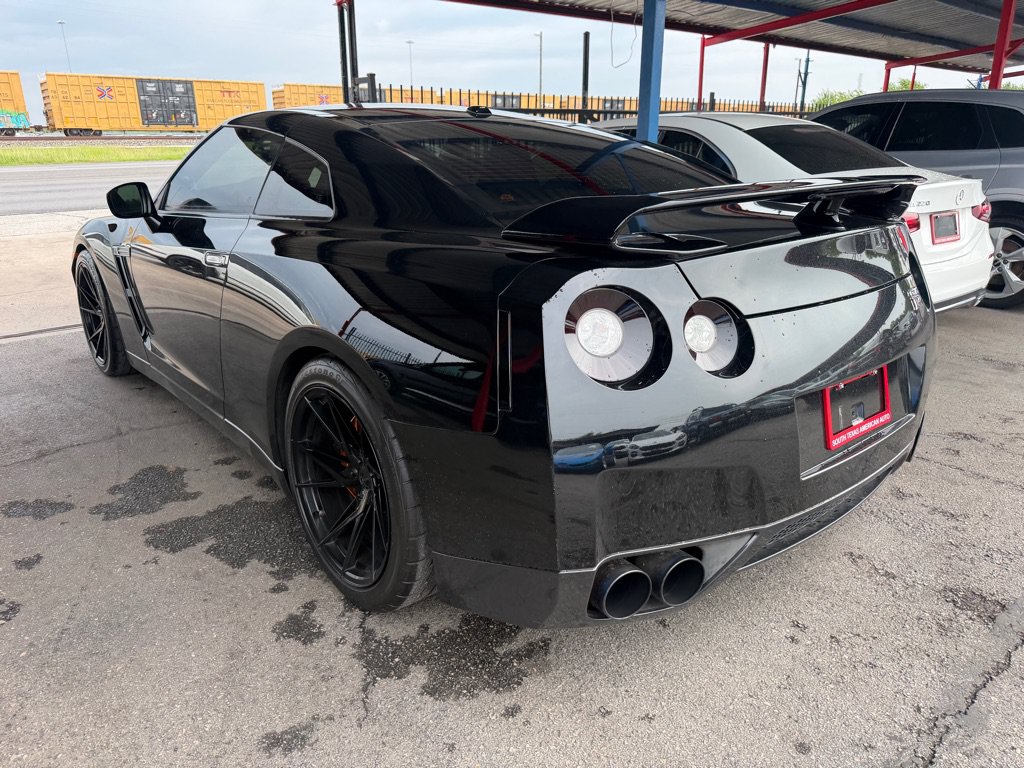 Used 2010 Nissan GT-R Premium AWD/4WD image 26