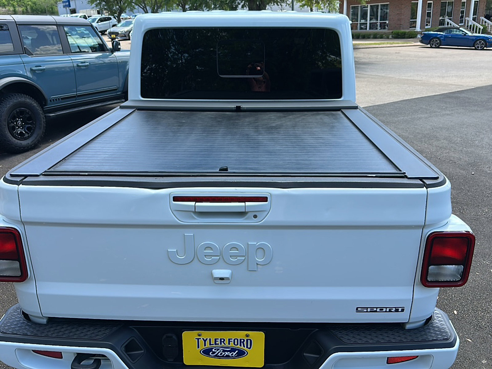 Used 2020 Jeep Gladiator Sport w/ Quick Order Package 24S image 7