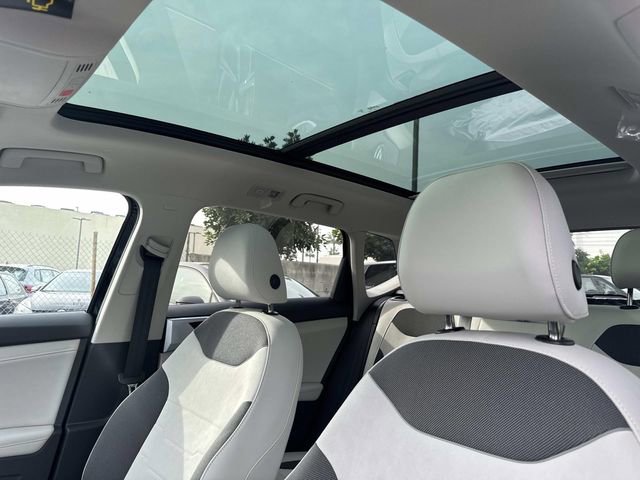 New 2025 Volkswagen Taos SE image 15