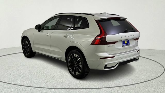 New 2026 Volvo XC60 B5 Plus w/ Climate Package AWD/4WD image 5