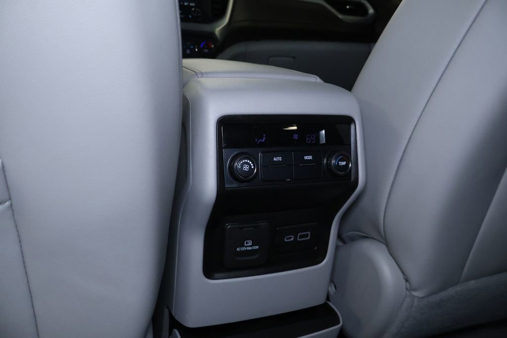 Used 2021 GMC Acadia SLT w/ LPO, Floor Liner Package image 17