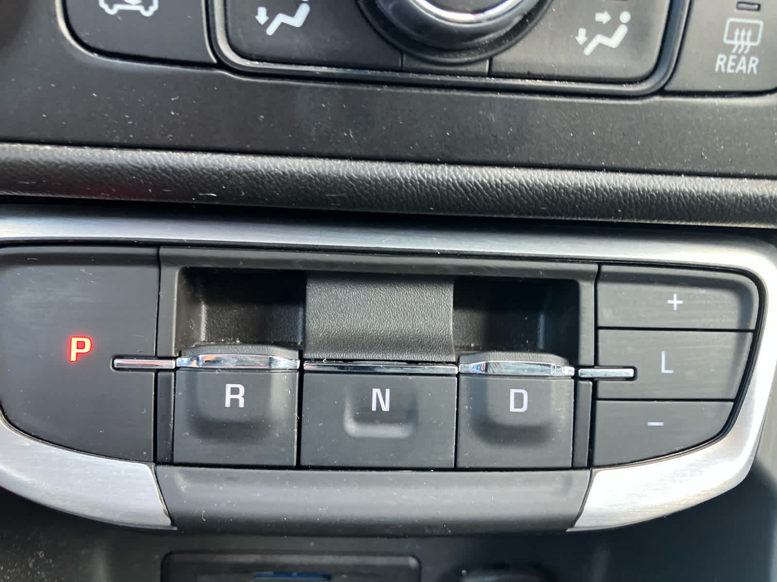 Used 2024 GMC Terrain SLT w/ Tech Package FWD image 32