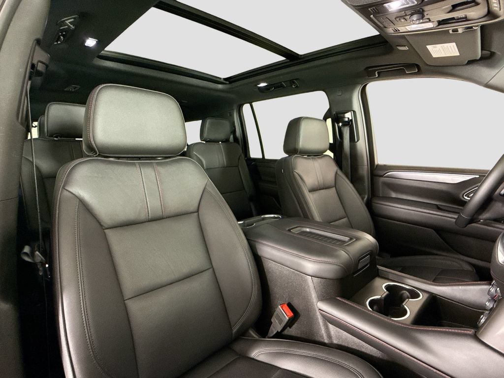 Used 2024 Chevrolet Suburban RST w/ Luxury Package RWD image 14