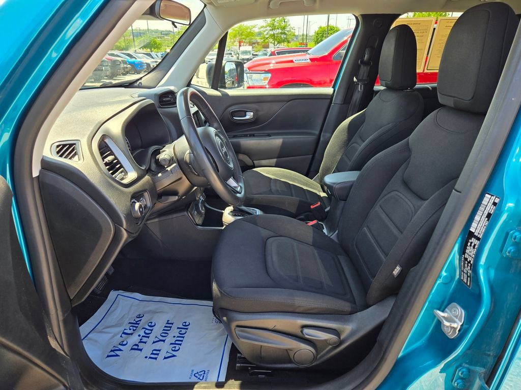 Used 2022 Jeep Renegade Latitude AWD/4WD image 15