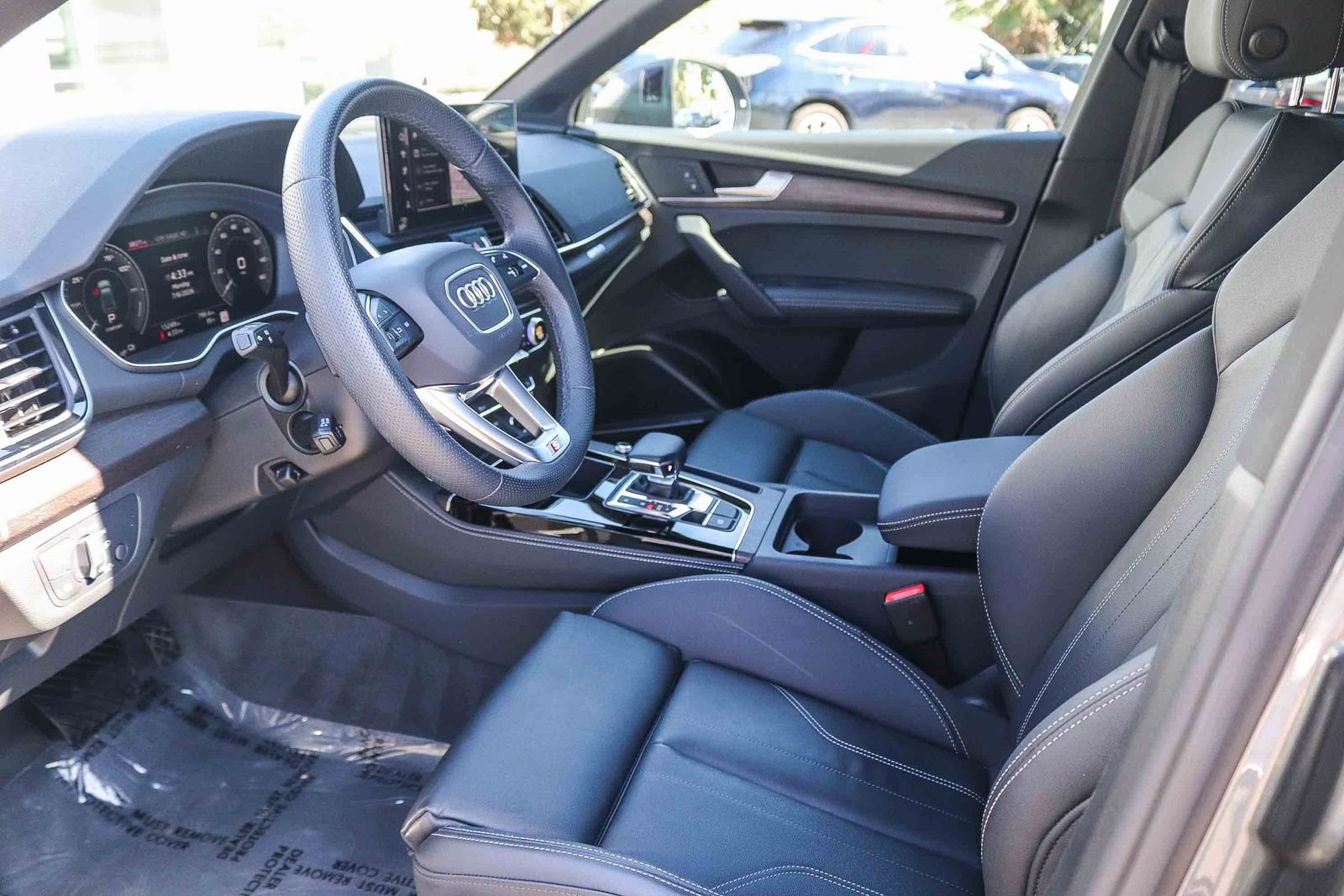 Certified 2025 Audi Q5 e Premium Plus w/ Premium Plus Package AWD/4WD image 20