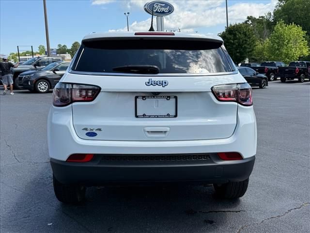 Used 2023 Jeep Compass Sport AWD/4WD image 5