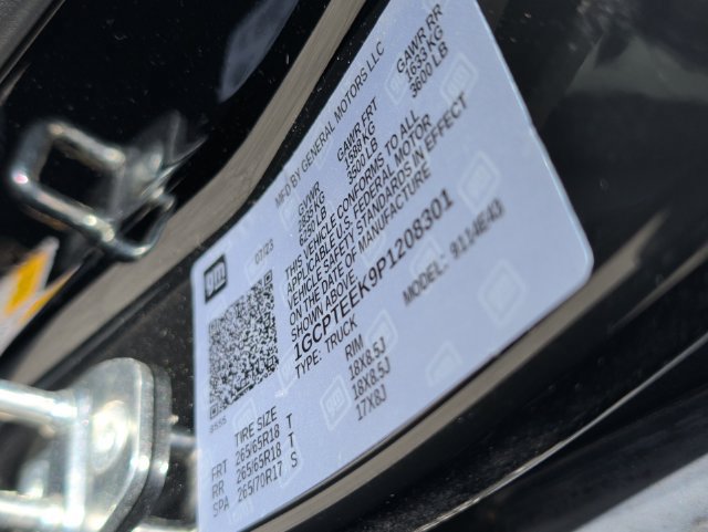 Used 2023 Chevrolet Colorado Trail Boss w/ Technology Package AWD/4WD image 41