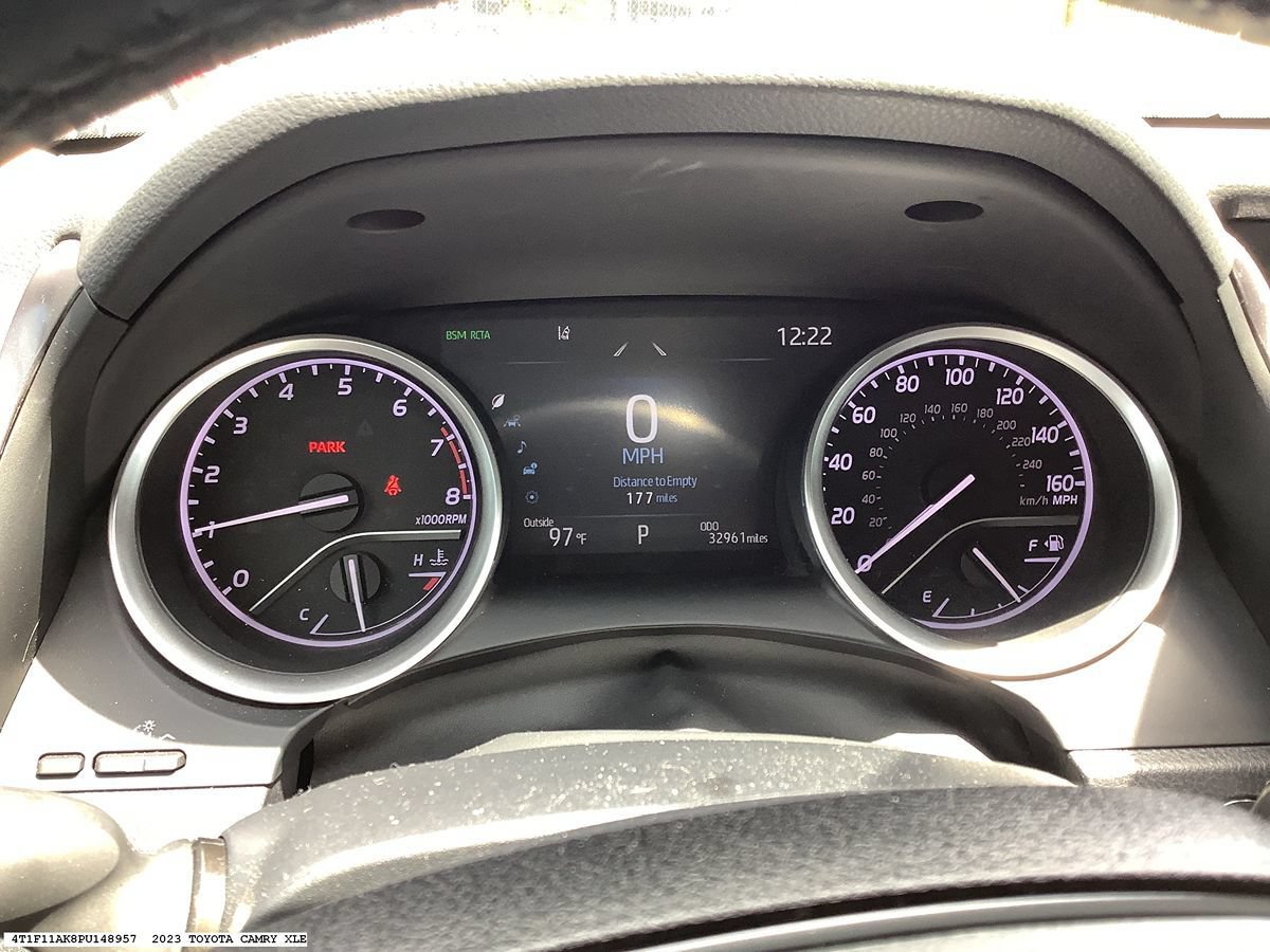 Used 2023 Toyota Camry XLE w/ Navigation Package FWD image 11