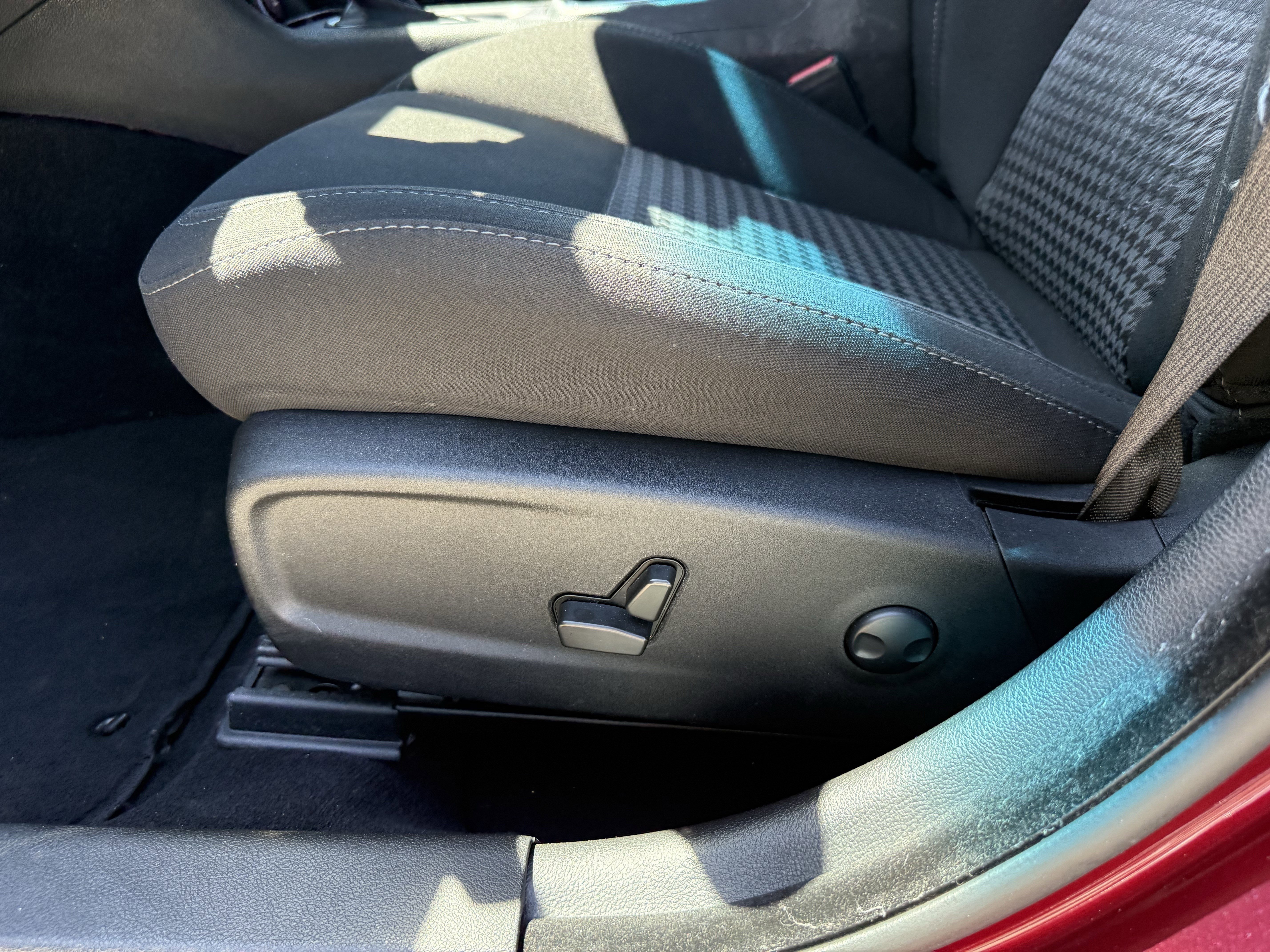 Used 2022 Dodge Charger GT w/ Blacktop Package image 28