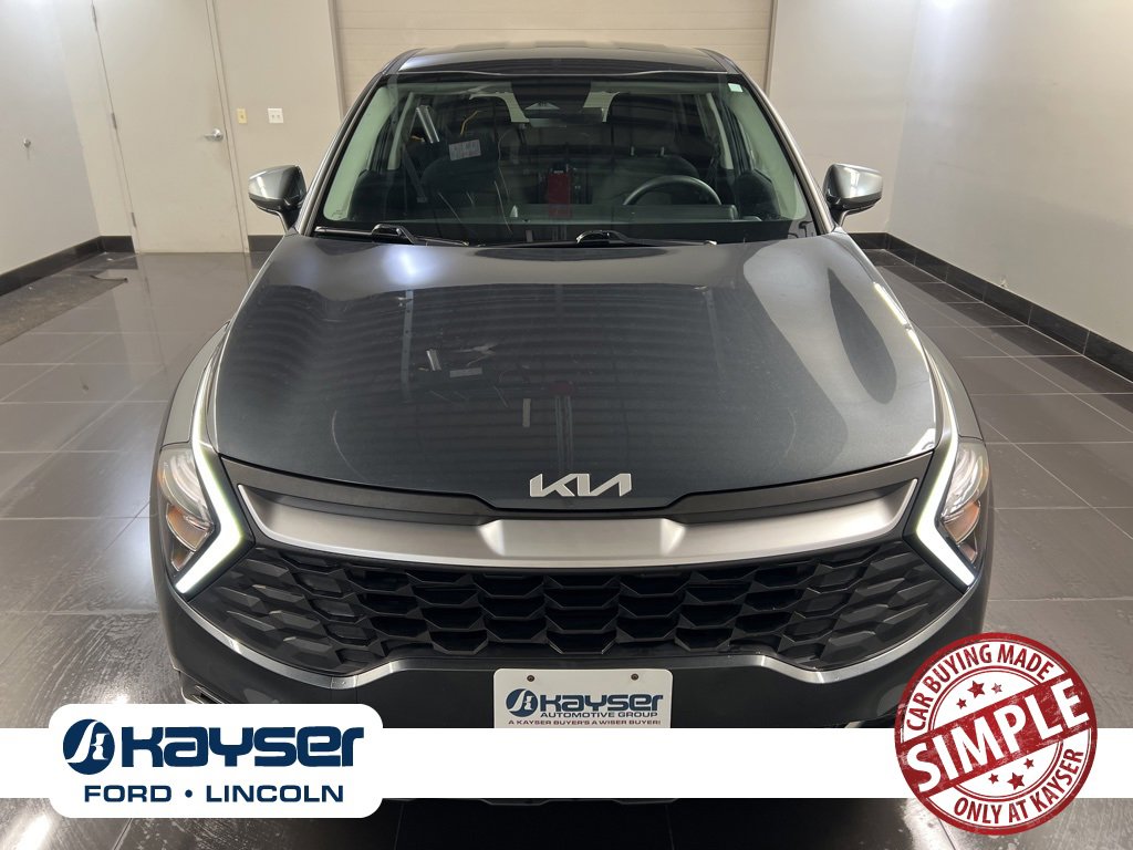 Used 2023 Kia Sportage LX image 2