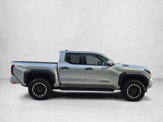 Certified 2025 Toyota Tacoma TRD Off-Road AWD/4WD image 4