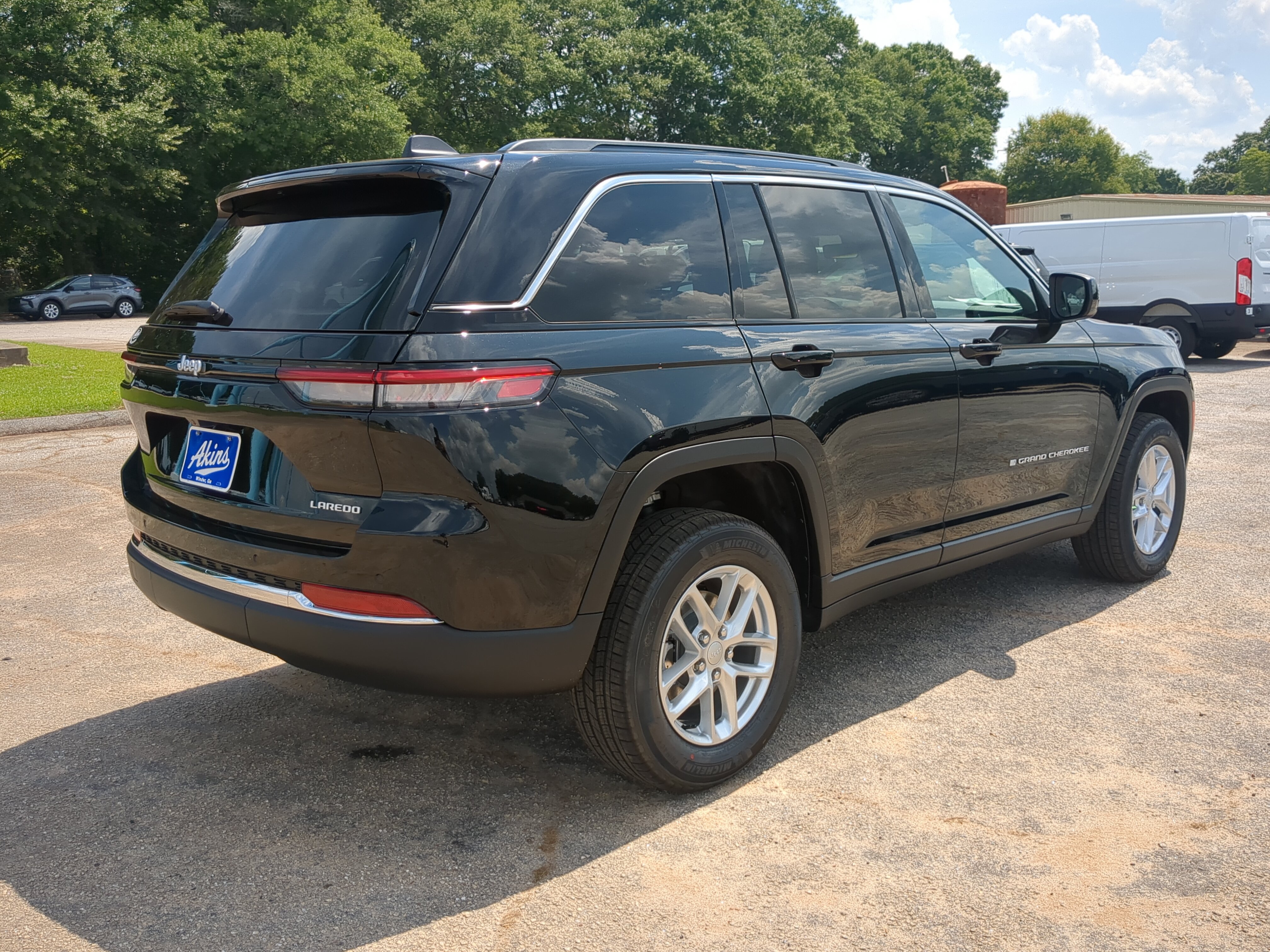 New 2026 Jeep Grand Cherokee Laredo X RWD image 3