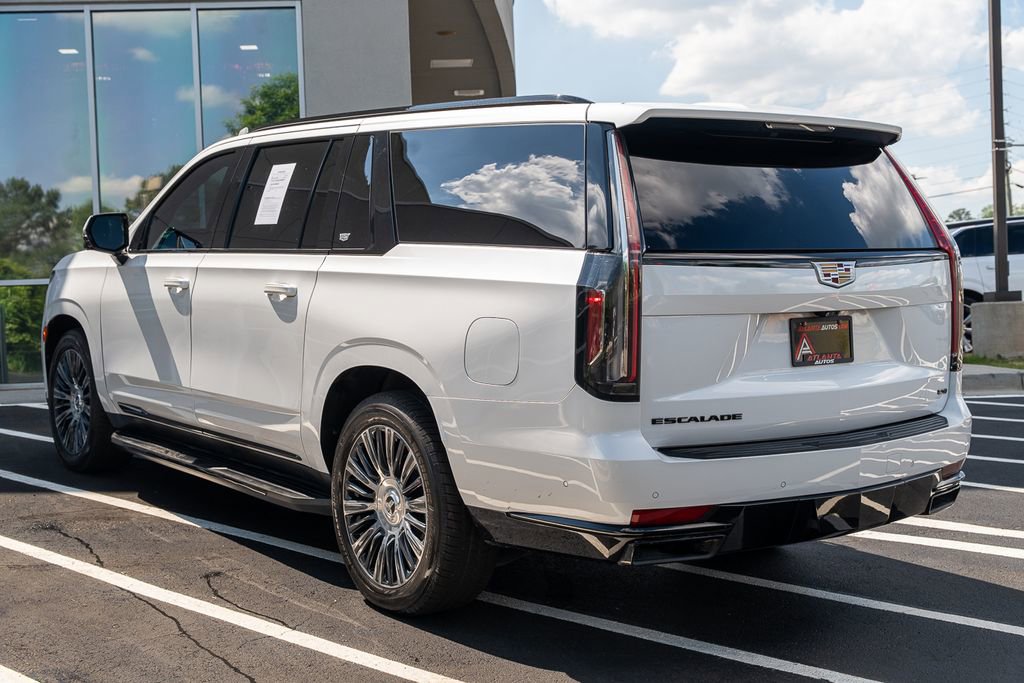 Used 2021 Cadillac Escalade ESV Sport Platinum AWD/4WD image 17