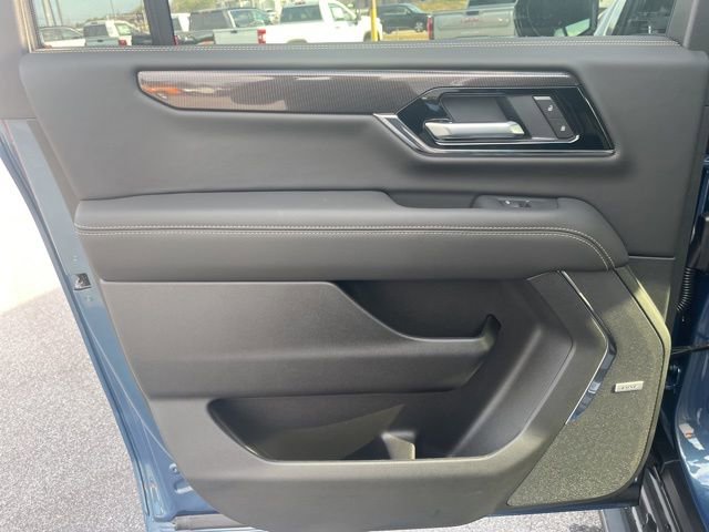 New 2026 GMC Yukon XL Elevation image 17